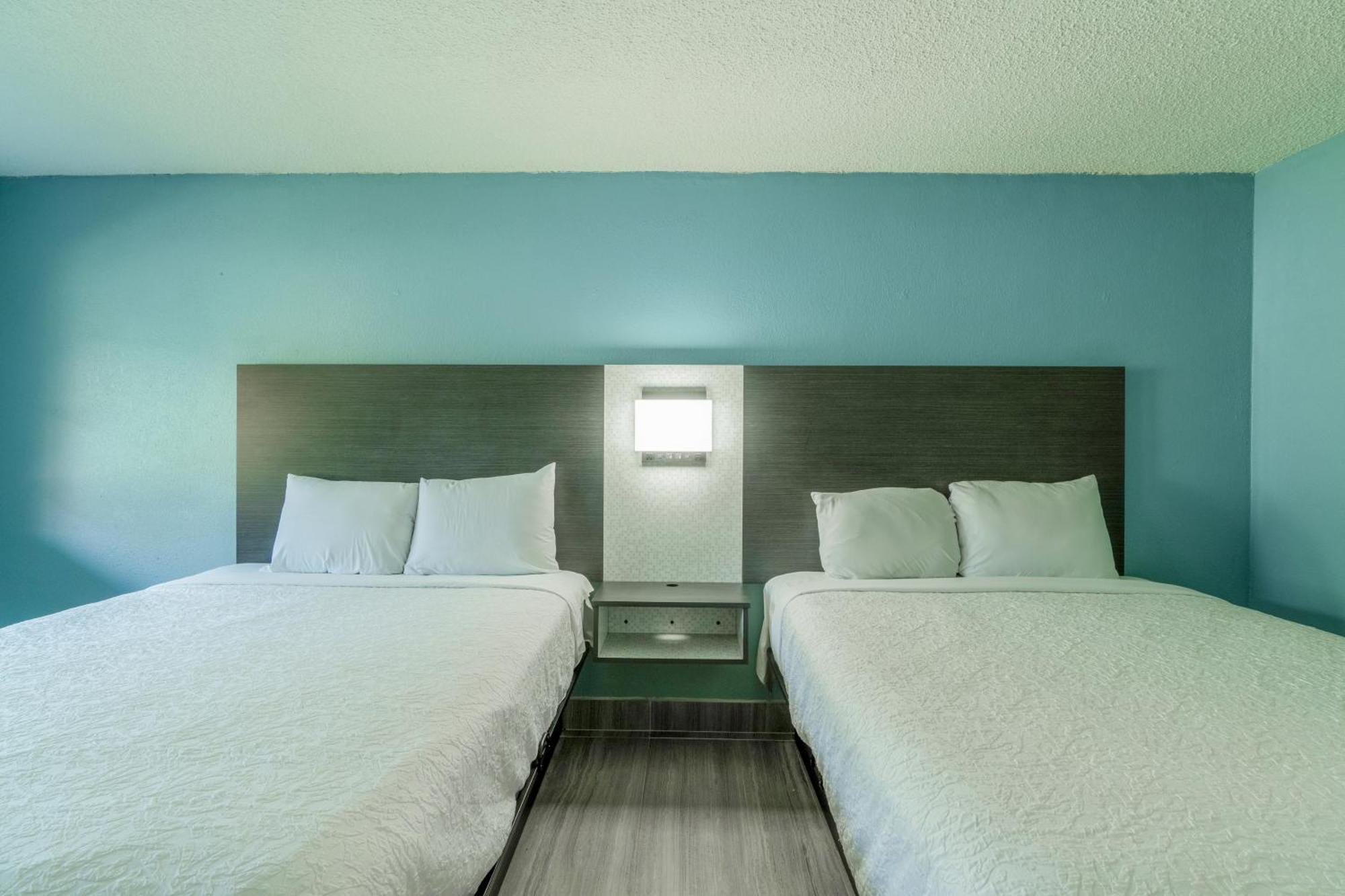 Lone Star Inn & Suites By Oyo Harlingen Tx Exterior photo